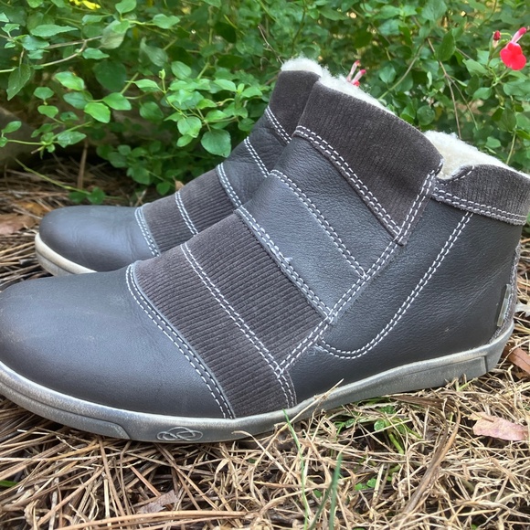 Cloud fur lined booties 8 women’s size 39 - Picture 6 of 6